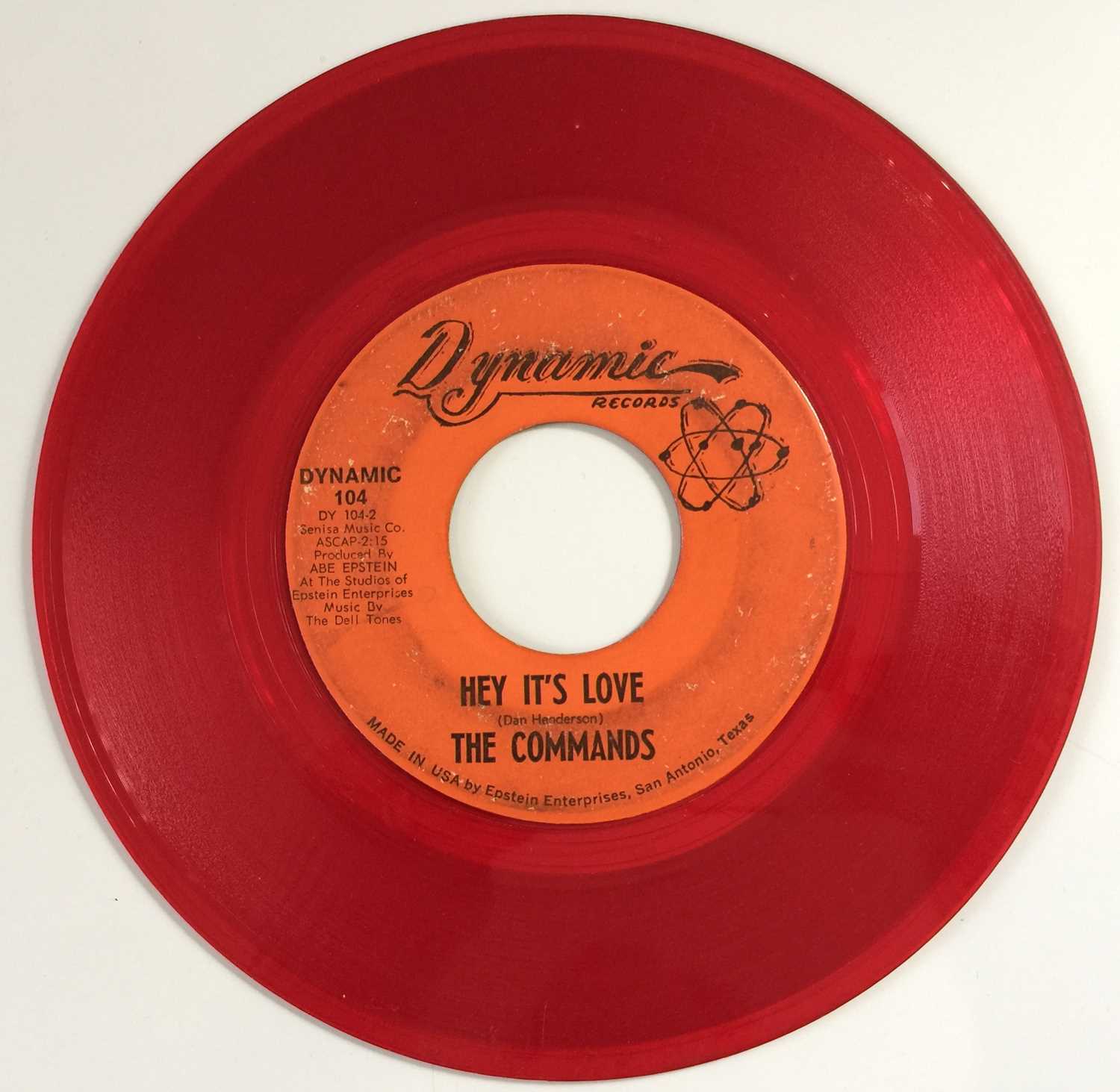 Lot 281 - THE COMMANDS - HEY IT'S LOVE 7" (US SOUL - RED VINYL - DYNAMIC RECORDS 104)