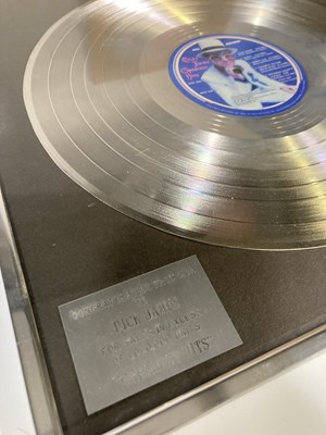 Lot 362 - ELTON JOHN - IN HOUSE MCA PRESENTATION AWARD - GREATEST HITS.