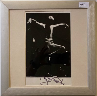 Lot 259 - DAVID BOWIE SIGNED PICTURE