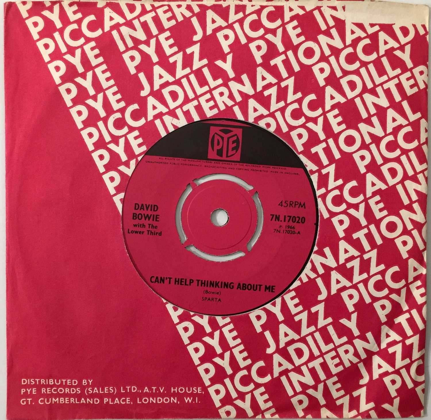 Lot 70 - DAVID BOWIE WITH THE LOWER THIRD - CAN'T HELP THINKING ABOUT ME 7" (ORIGINAL UK COPY - PYE 7N 17020)