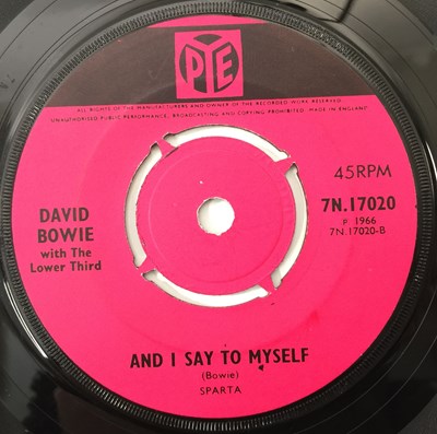 Lot 70 - DAVID BOWIE WITH THE LOWER THIRD - CAN'T HELP THINKING ABOUT ME 7" (ORIGINAL UK COPY - PYE 7N 17020)