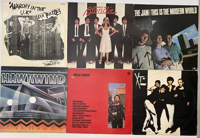 Lot 974 - PUNK/NEW WAVE/ROCK - LPs