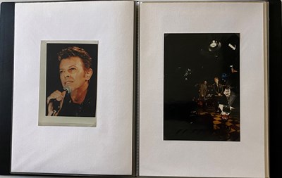 Lot 272 - DAVID BOWIE SIGNED WALLPAPER