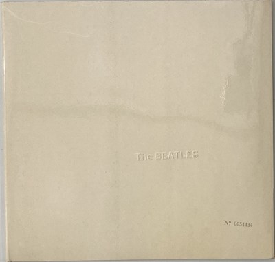 Lot 63 - THE BEATLES - WHITE ALBUM (ORIGINAL UK MONO COPY, PMC 7067/7068, NUMBER 0054434).