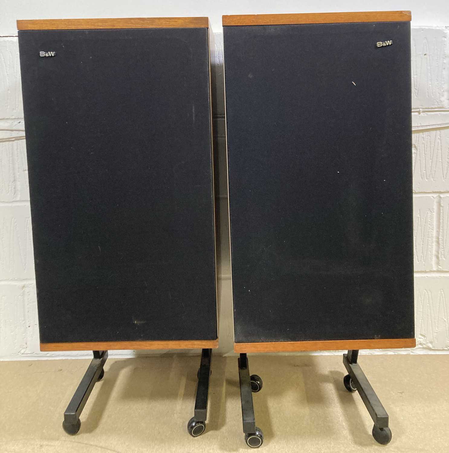 Lot 9 - B&W DM2 SPEAKERS PAIR.