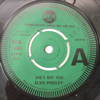 Lot 1037 - ELVIS PRESLEY - RCA 7" UK DEMOS PACK
