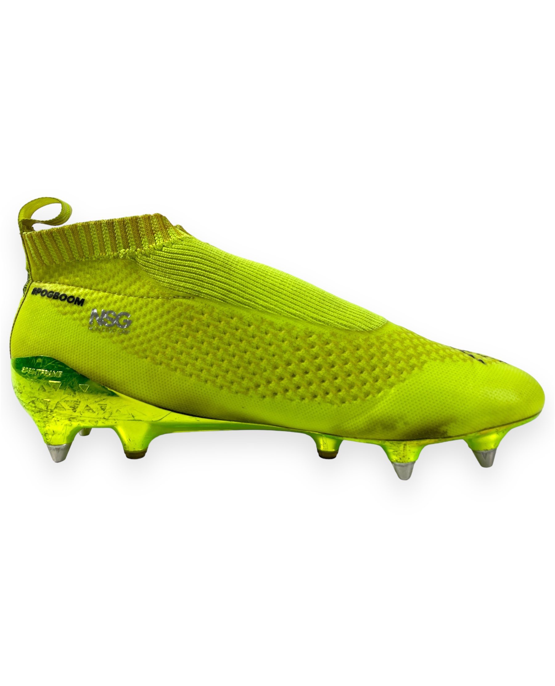 Lot 17 FOOTBALL MEMORABILIA MANCHESTER UNITED