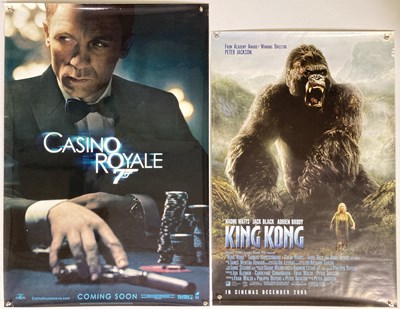 Lot 154 - CINEMA POSTERS - UK QUADS INC SIXTH SENSE / JAMES BOND - CASINO ROYALE.