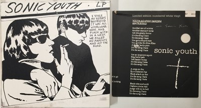 Lot 54 - SONIC YOUTH - LP/ 12" PACK