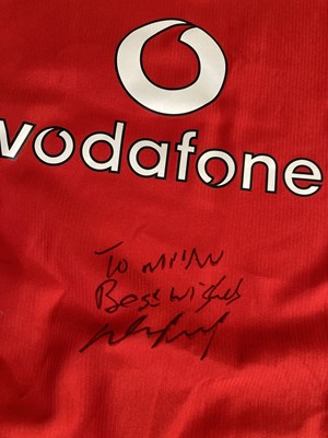 Lot 19 - FOOTBALL MEMORABILIA - A MANCHESTER UNITED SHIRT SIGNED BY WAYNE ROONEY.