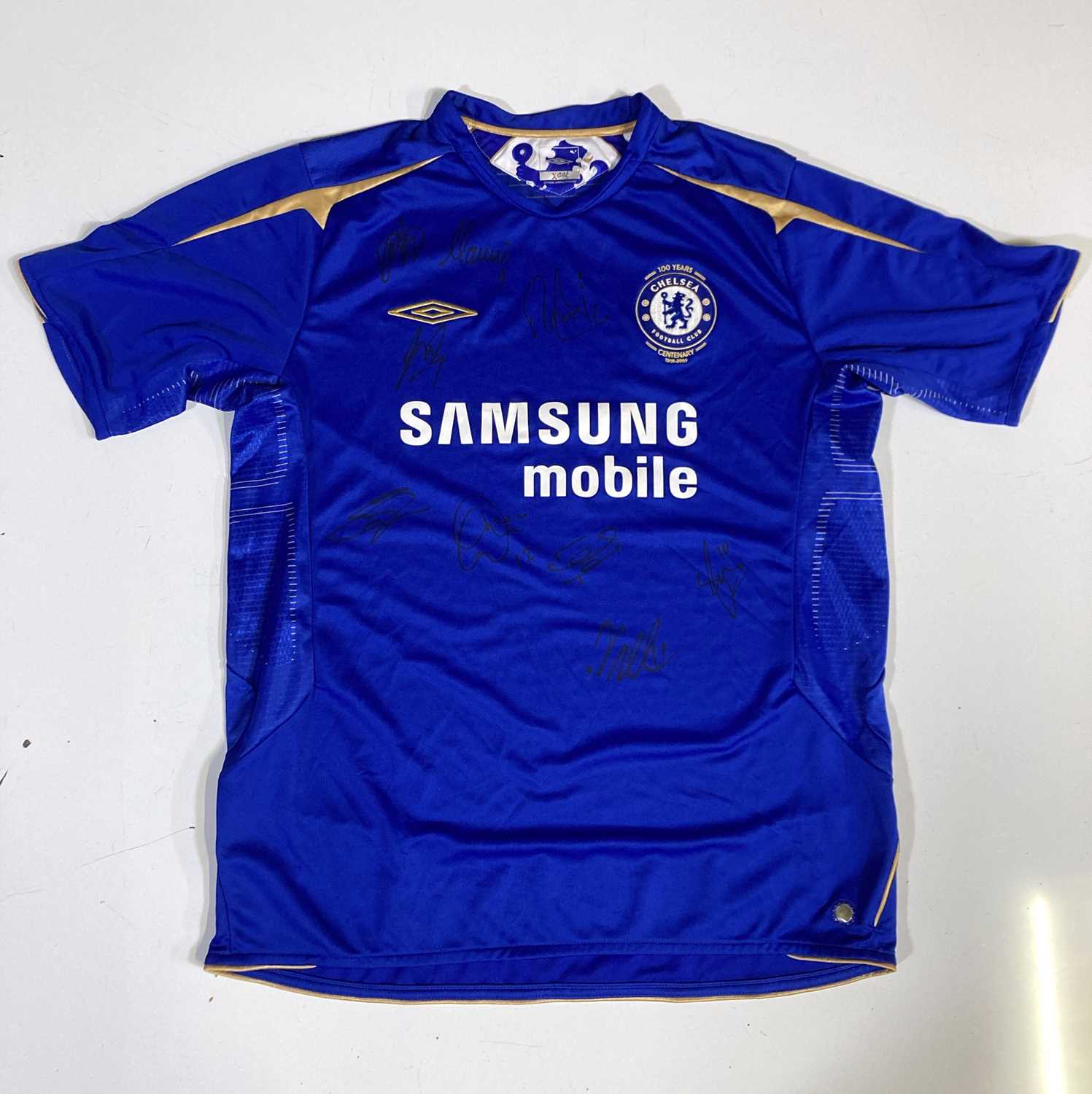 Lot 23 - FOOTBALL MEMORABILIA - CHELSEA MULTI SIGNED FOOTBALL SHIRT.