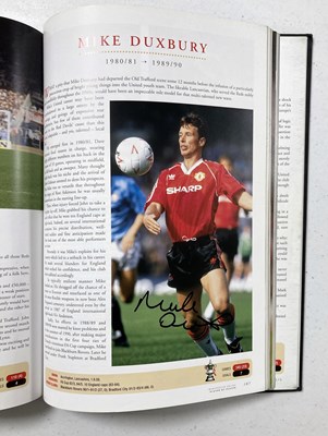 Lot 25 - MANCHESTER UNITED - MULTI SIGNED 'PLAYER BY PLAYER' BOOK.