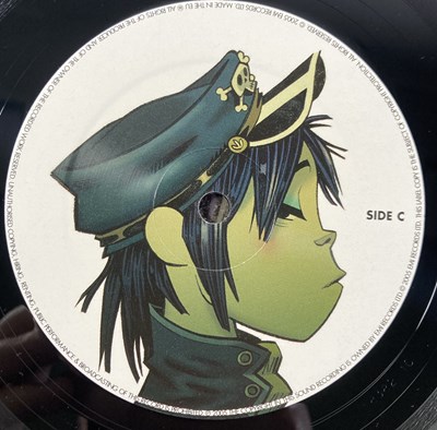 Lot 142 - GORILLAZ - DEMON DAYS LP (UK ORIGINAL - 0724387383814)