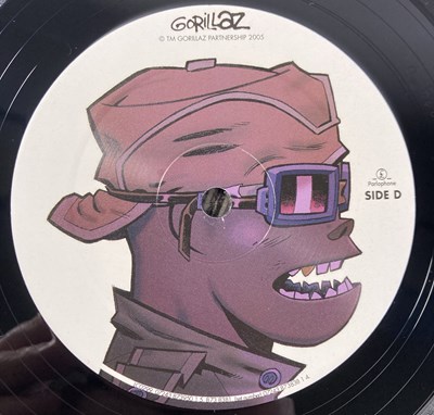 Lot 142 - GORILLAZ - DEMON DAYS LP (UK ORIGINAL - 0724387383814)