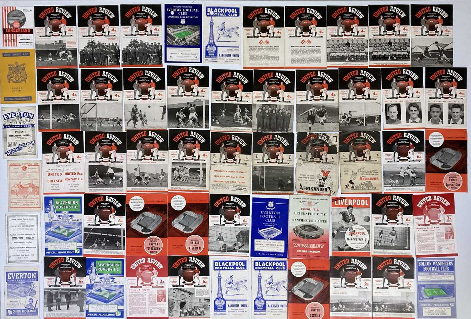 Lot 34 - APPROX 142 MANCHESTER UNITED 50s/60s.