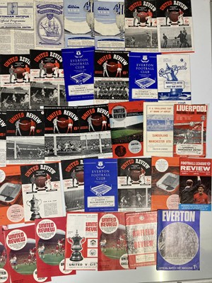 Lot 34 - APPROX 142 MANCHESTER UNITED 50s/60s.