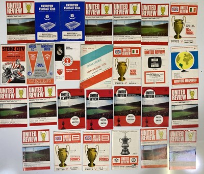 Lot 34 - APPROX 142 MANCHESTER UNITED 50s/60s.