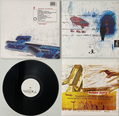 Lot 130 - RADIOHEAD - LP PACK