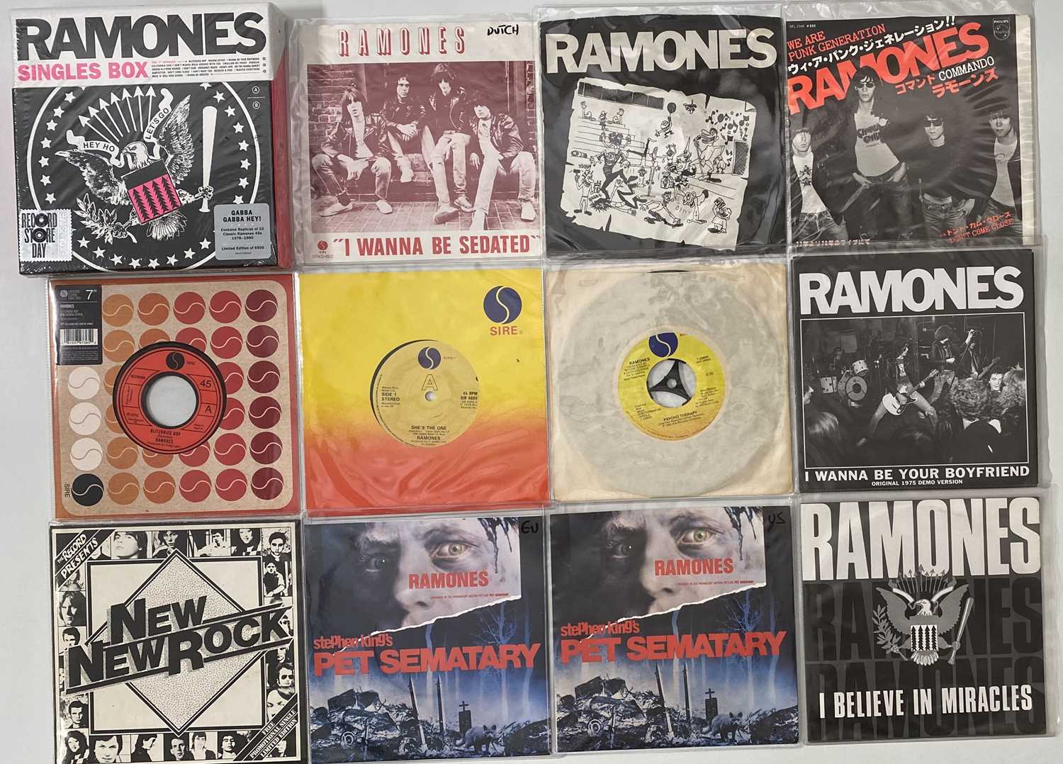 Lot 215 - RAMONES - 7" PACK