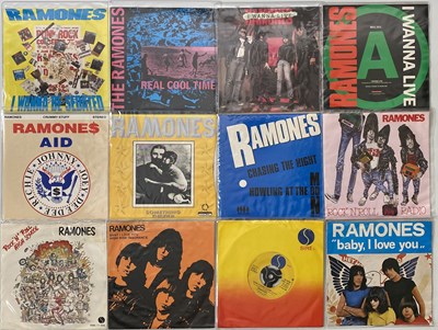 Lot 215 - RAMONES - 7" PACK