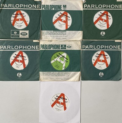 Lot 251 - THE HOLLIES - ORIGINAL UK PARLOPHONE 7" DEMOS