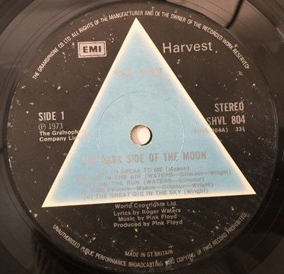 Lot 143 - PINK FLOYD - THE DARK SIDE OF THE MOON LP (UK SOLID TRIANGLE - SHVL 804)