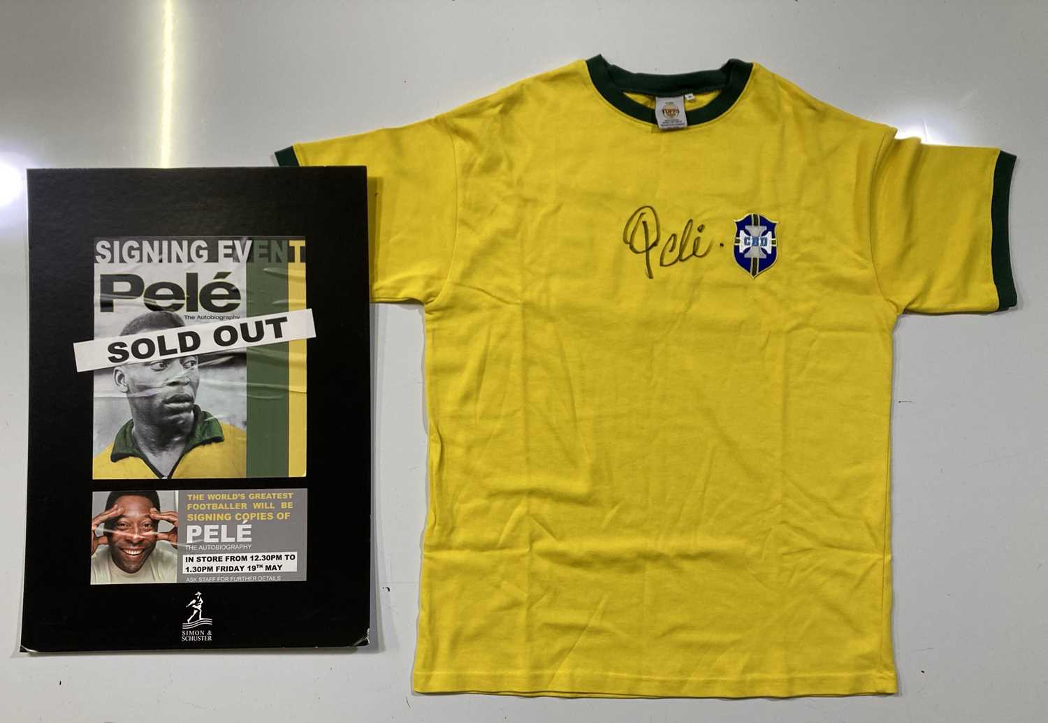 Lot 41 - PELE - A SIGNED FOOTBALL SHIRT.