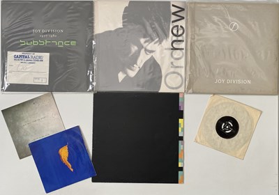 Lot 236 - JOY DIVISION / NEW ORDER - LP / 12" / 7" PACK