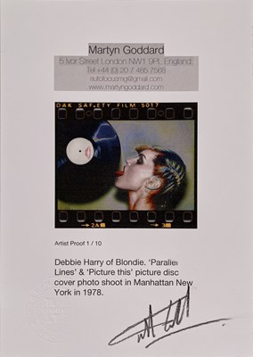 Lot 121 - DEBBIE HARRY / BLONDIE - PARALLEL LINES ARTIST PROOF PRINT.