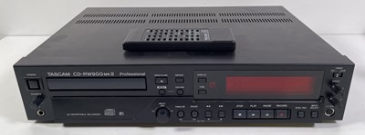 Lot 40 - EQUIPMENT INC TEAC CD-RW890 / TASCAM CD-RW900MKII.