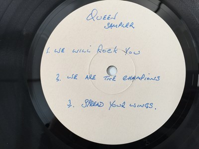 Lot 358 - QUEEN - WE WILL ROCK YOU 12" - ORIGINAL UK 3 TRACK WHITE LABEL TEST PRESSING SAMPLER (EMI - SPSLP 241)