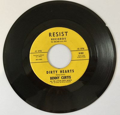 Lot 131 - BENNY CURTIS - DIRTY HEARTS 7" (RESIST RECORDS - R-502)