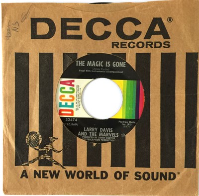 Lot 134 - LARRY DAVIS AND THE MARVELS - THE MAGIC IS GONE 7" (DECCA - 32474)