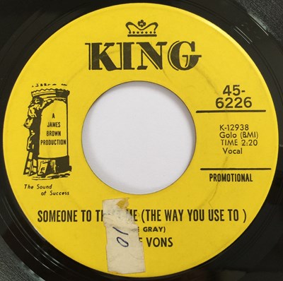 Lot 204 - THE DE VONS - SOMEONE TO TREAT ME (THE WAY I USED TO) 7" (PROMO - KING 45-6226)