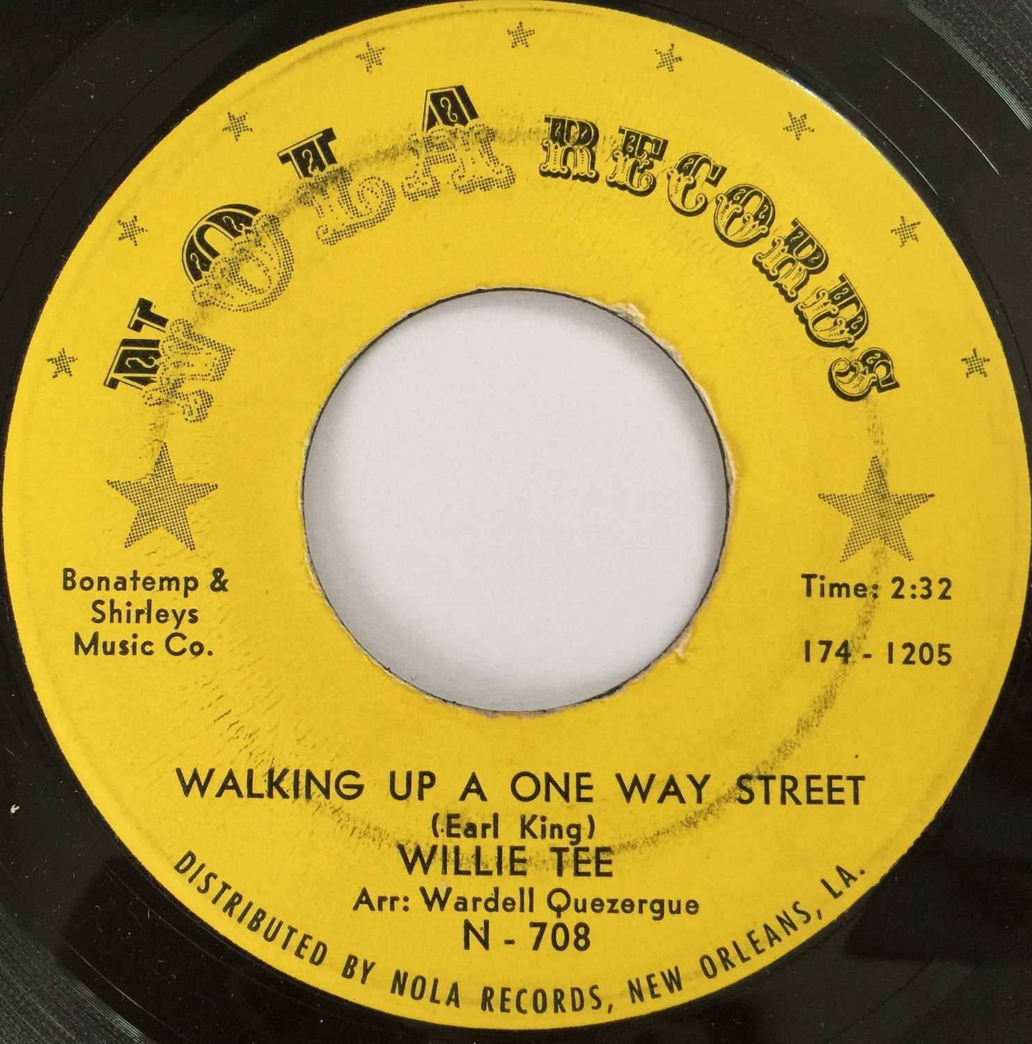 Lot 229 - WILLIE TEE - WALKING UP A ONE WAY STREET 7" (NOLA RECORDS - N-708)