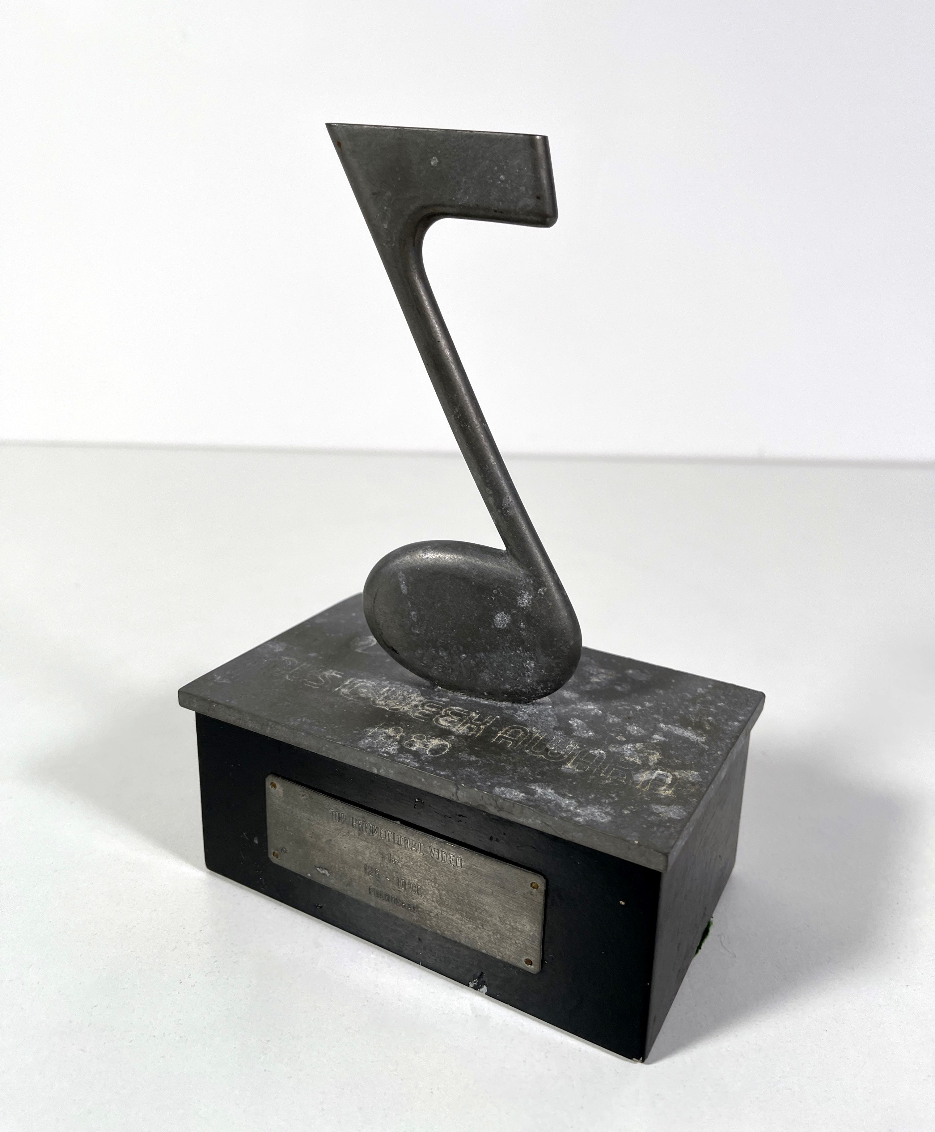Lot 354 - 10CC - 1980 MUSICWEEK AWARD FOR ONE-TWO-FIVE.