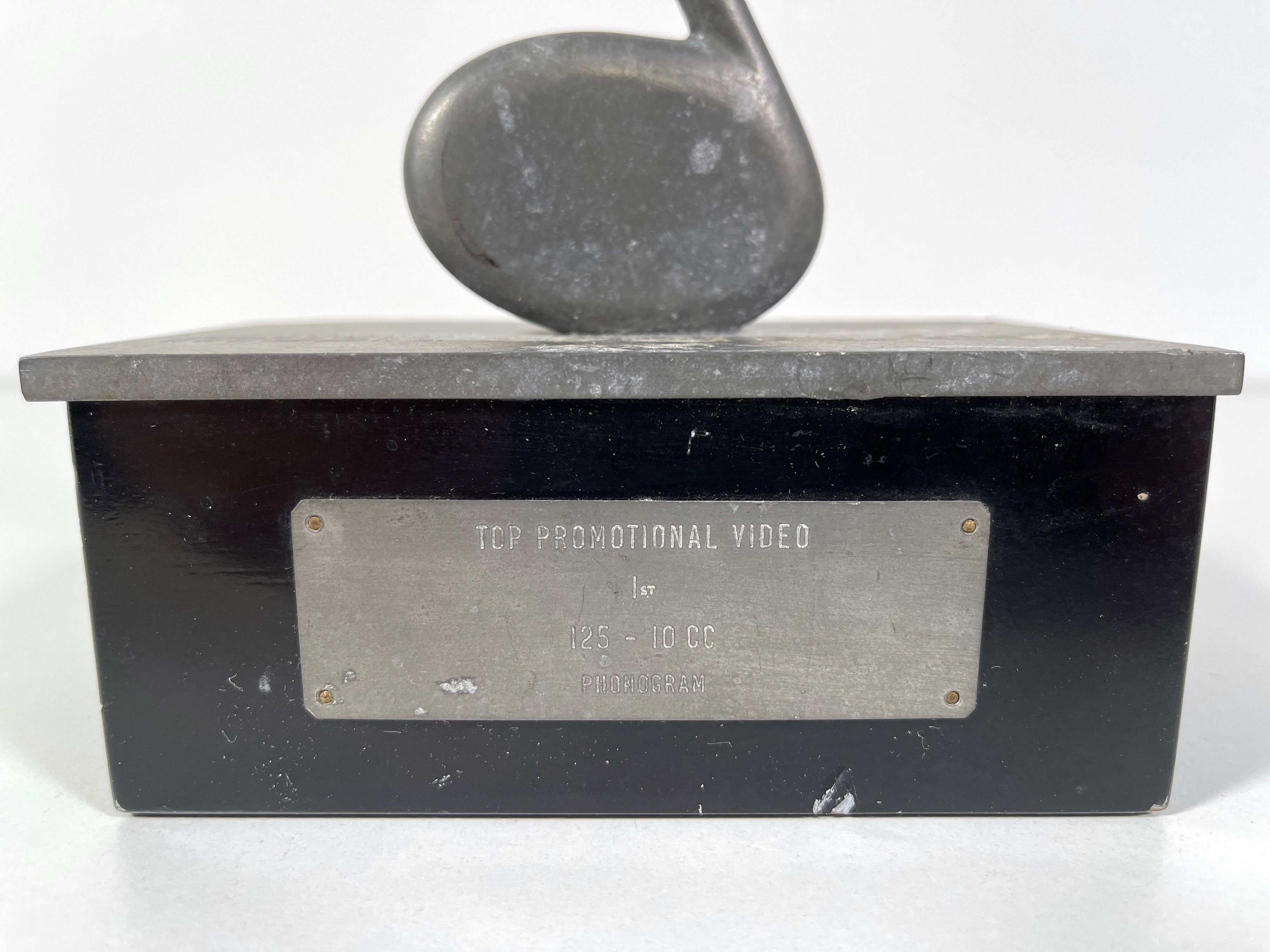 Lot 354 - 10CC - 1980 MUSICWEEK AWARD FOR ONE-TWO-FIVE.