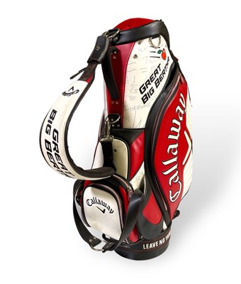 Lot 89 - GOLF MEMORABILIA - MULTI SIGNED CALLAWAY BIG BERTHA GOLF BAG.