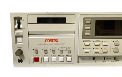 Lot 8 - FOSTEX DAT D-25.