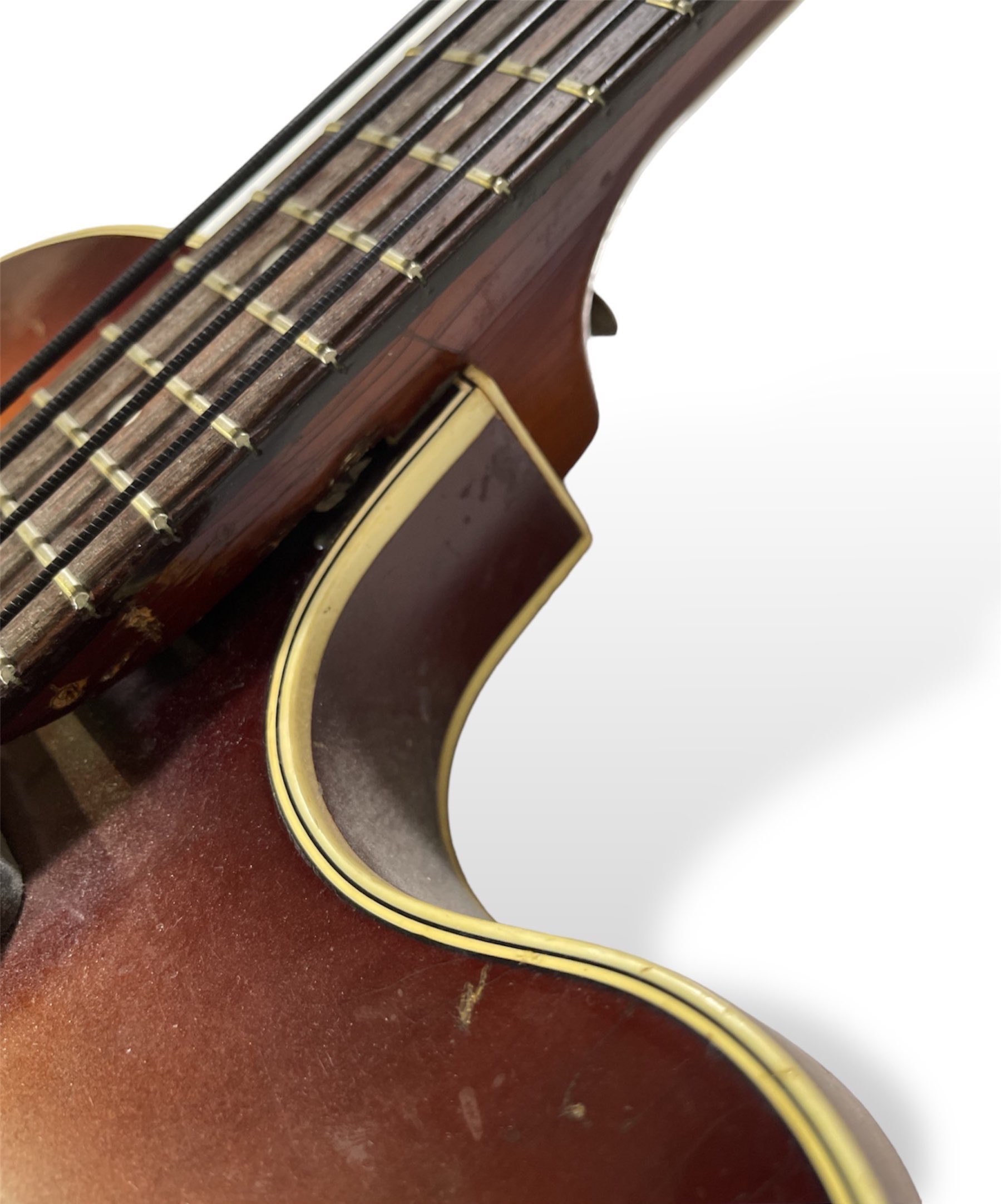 Lot 285 VINTAGE HOFNER 5144/05 BASS GUITAR.