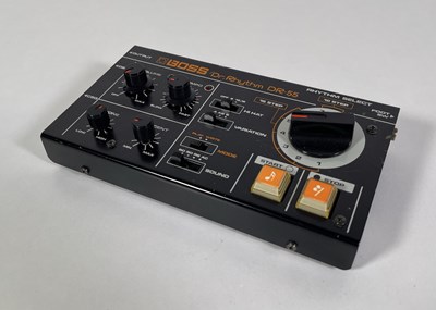 Lot 32 - BOSS DR-55 DR. RHYTHM DRUM MACHINE.