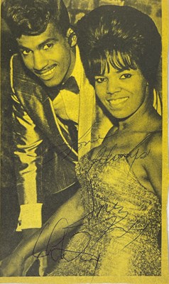 Lot 219 - SOUL STARS - AUTORAPHS INC PATTY LA BELLE / INEZ & CHARLIE FOXX.