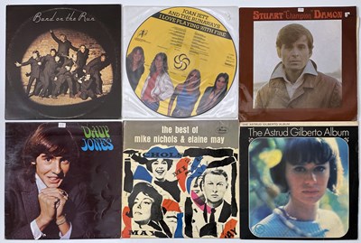 Lot 809 - POPULAR ARTISTS - LARGE LP COLLECTION