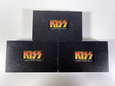 Lot 442 - KISS - BADGE COLLECTION INC HARD ROCK CAFE.