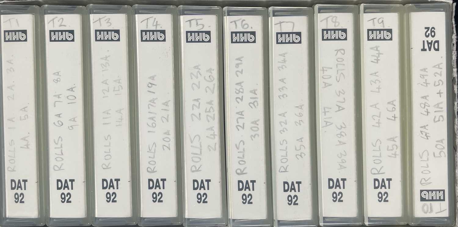 Lot 143 - THE BEATLES INTEREST - LARGE COLLECTION OF