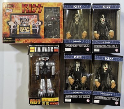 Lot 452 - KISS - FIGURINES/COLLECTABLES.