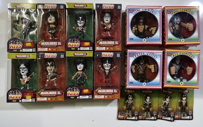 Lot 454 - KISS MEMORABILIA - TOYS AND COLLECTABLES FIGURINES.