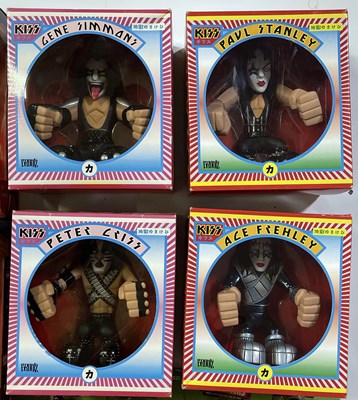 Lot 454 - KISS MEMORABILIA - TOYS AND COLLECTABLES FIGURINES.