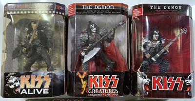 Lot 461 - KISS - COLLECTABLES./ FIGURINES.