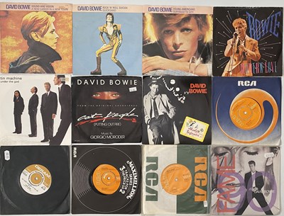 Lot 901 - DAVID BOWIE - 7" COLLECTION